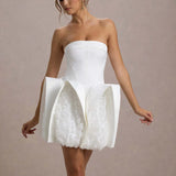 Dadizhimu High-End Sexy White Brae Skirt Women's Pendulum Decor U-Shaped Floral Dress