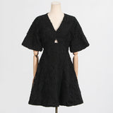 Dadizhimu Short Dress 2025 New V-Neck Embroidery Senior Feeling Waist Thin Short-Sleeved Dress Woman